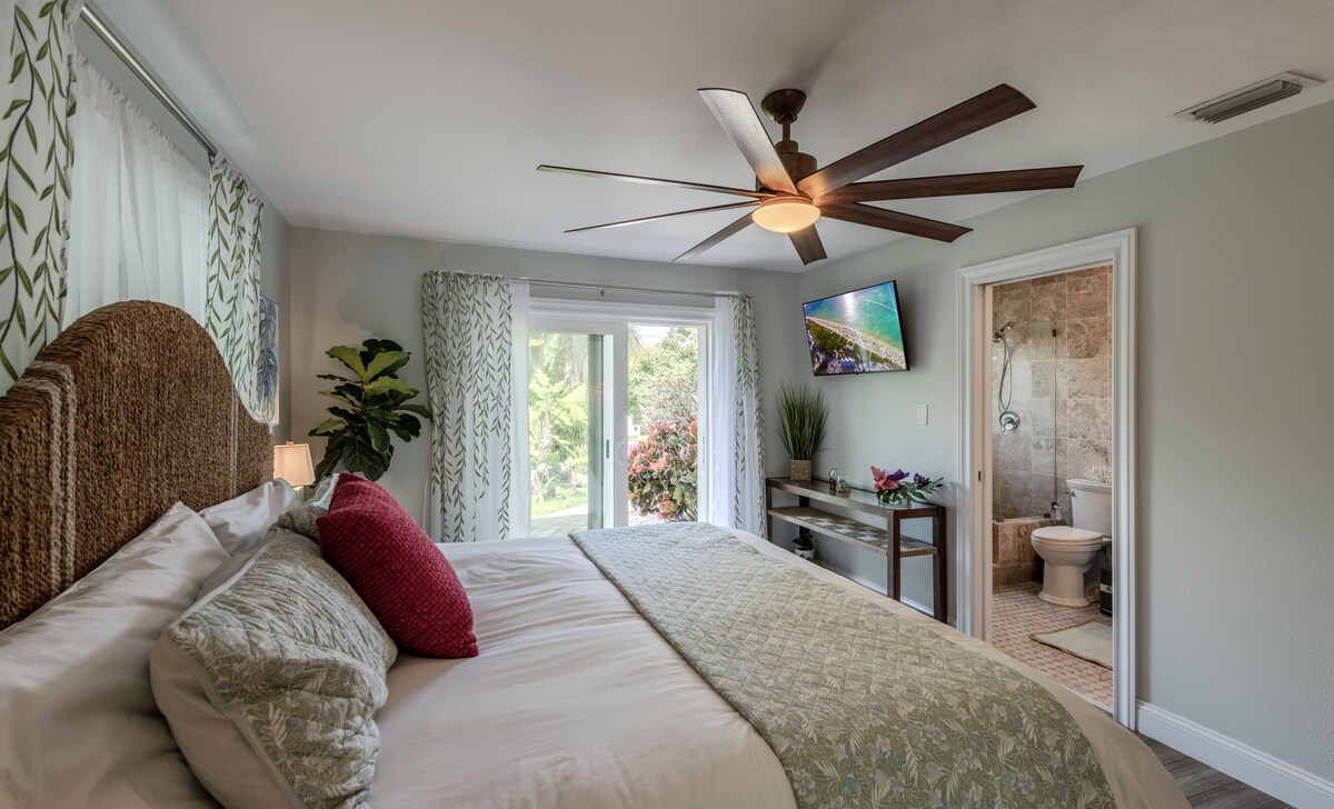 Photo 19 of Sleeps 14, Close to Downtown, Beautiful home!