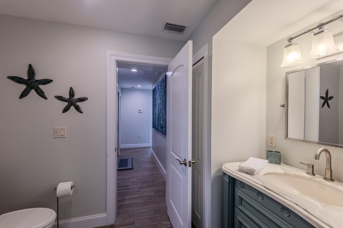 Photo 31 of Sleeps 14, Close to Downtown, Beautiful home!
