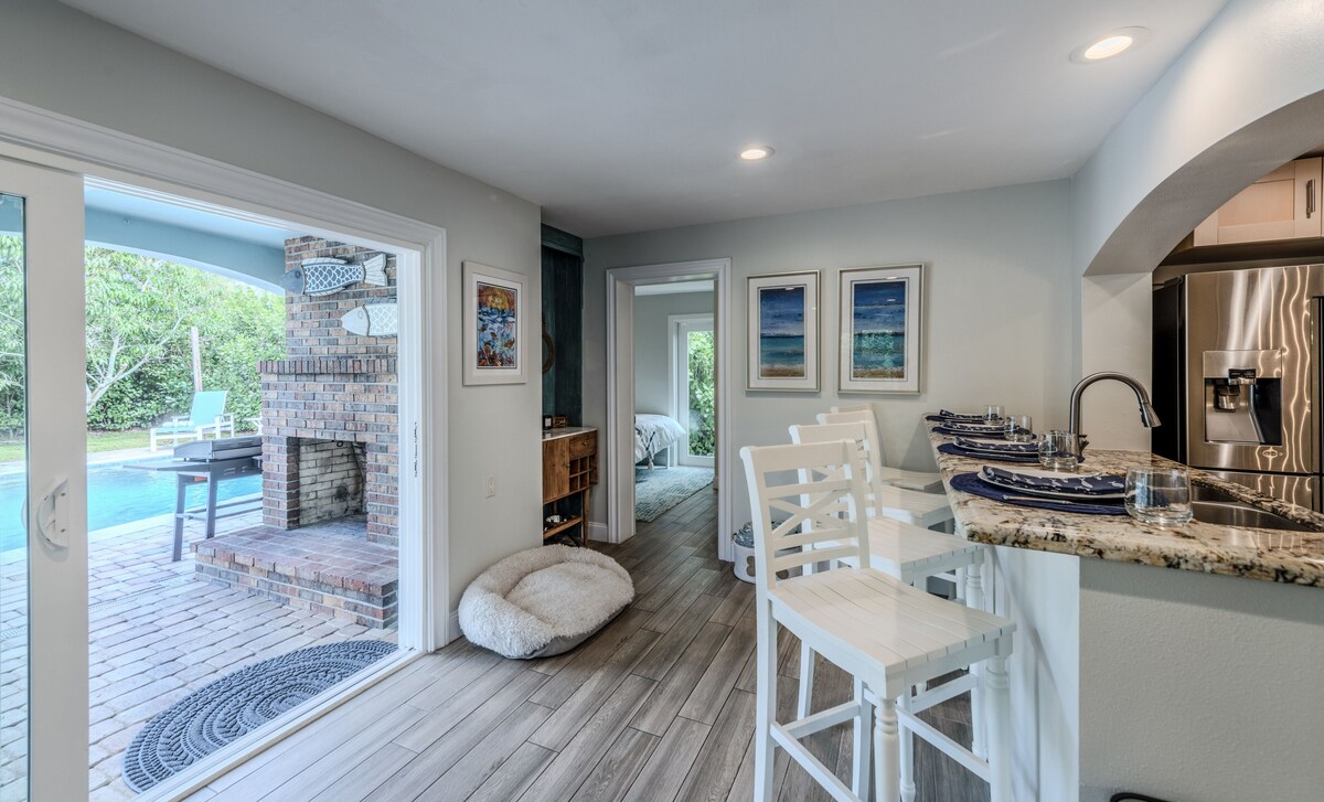 Photo 7 of Sleeps 14, Close to Downtown, Beautiful home!