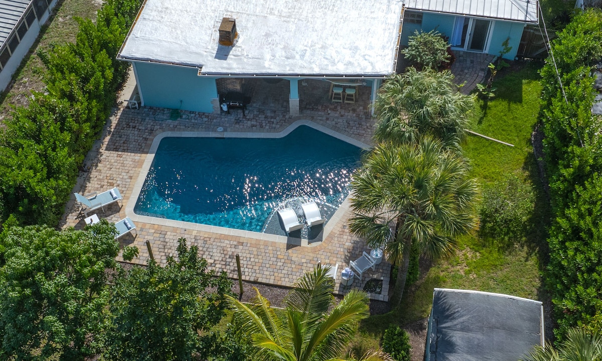 Photo 40 of Sleeps 14, Close to Downtown, Beautiful home!