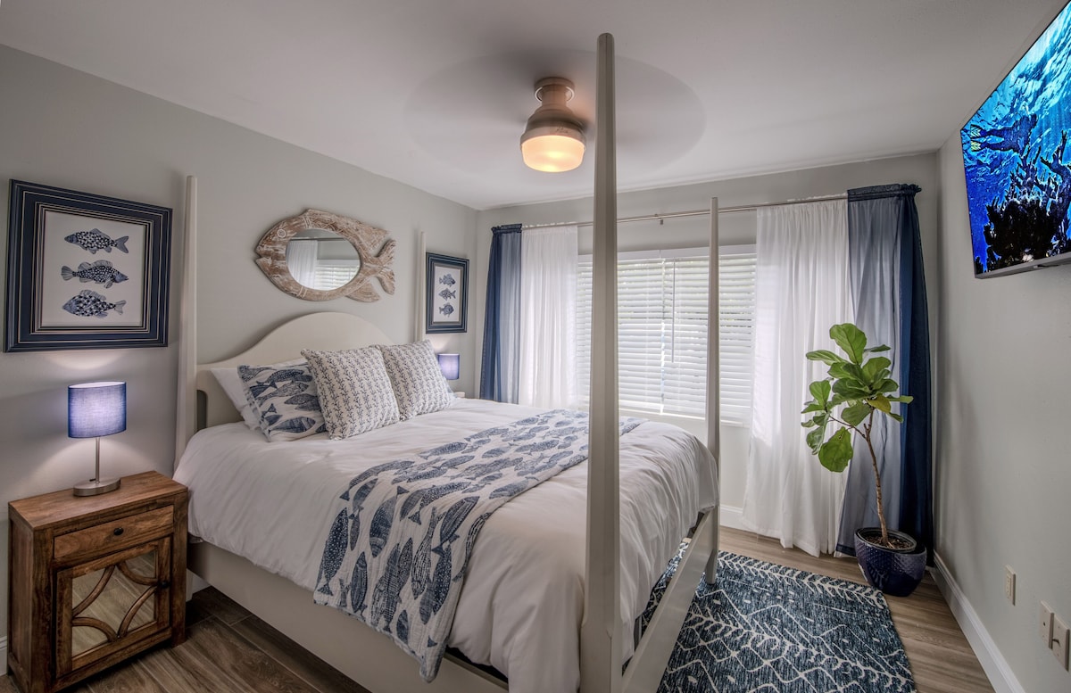 Photo 29 of Sleeps 14, Close to Downtown, Beautiful home!