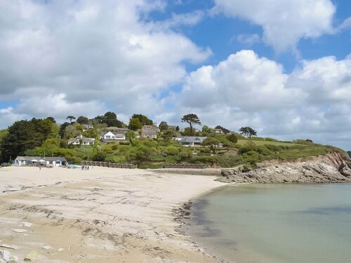 3 bedroom accommodation in Falmouth