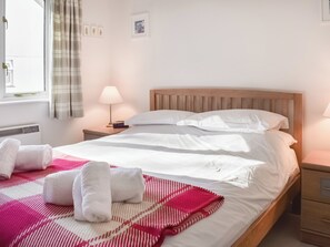 3 quartos, Wi-Fi de cortesia, roupa de cama