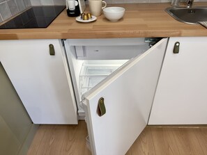 Fridge, microwave, stovetop, coffee/tea maker - My Little Home - Le Nid du Curé (Lille)