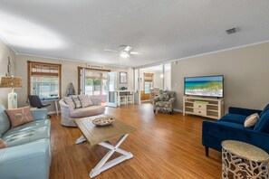Smart TV, video games, foosball, table tennis - Family Beach Home Between Destin and Pensacola Minutes From Beach Amenities+ (Navarre)