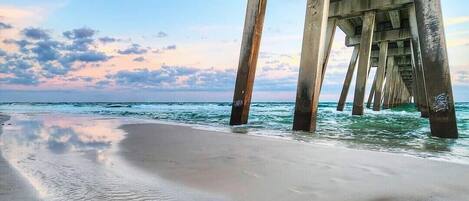 In Strandnähe, Liegestühle, Strandtücher