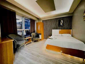 베이직 스튜디오 스위트 | 이집트산 면 시트, 고급 침구, 오리/거위털 이불, 템퍼페딕 침대