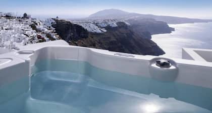 Cave 2bedroom Suite with Hot Tub by Zenith Blue