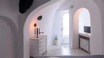 2 sovrum, vÀrdeförvaringsskÄp pÄ rummet och strykjÀrn/strykbrÀda