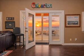 Smart TV - Beachfront 5BR Home | Gulf Views | Sleeps 14 | Pet Friendly (Galveston)