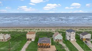 På stranden