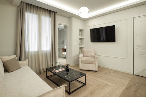 ASTIKON Xenofontos Suites