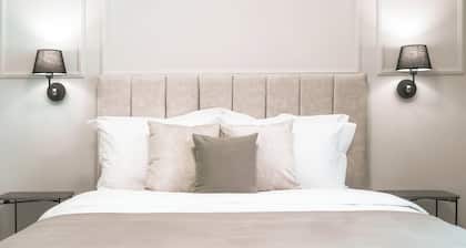 ASTIKON Xenofontos Suites
