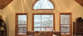 Large Family Cabin Escape in North GA Mountains on Private Pond