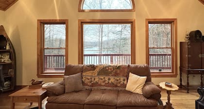 Large Family Cabin Escape in North GA Mountains on Private Pond