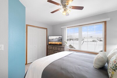Updated-100Mbps-Smart TV-3 TVs-Full Kitchen-W/D