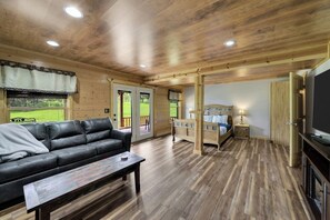 Fireplace - Crooked Creek Lodge (South Lawrence)