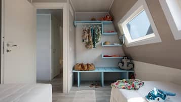 House, 2 Bedrooms, Balcony | 3 bedrooms