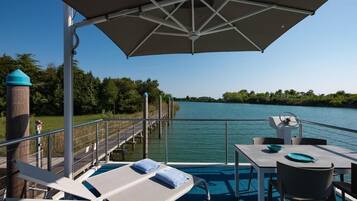 House, 2 Bedrooms, Balcony | Outdoor dining