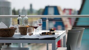 Huis, 2 slaapkamers, balkon | Buiten dineren