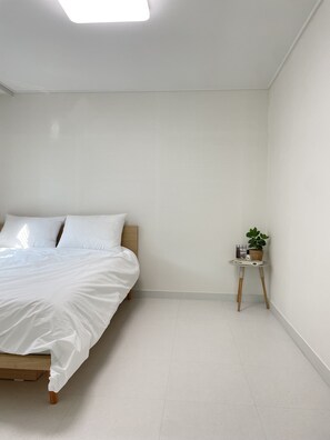 2 bedrooms, WiFi, bed sheets