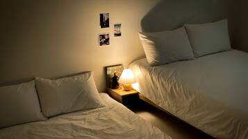 2 bedrooms, WiFi, bed sheets