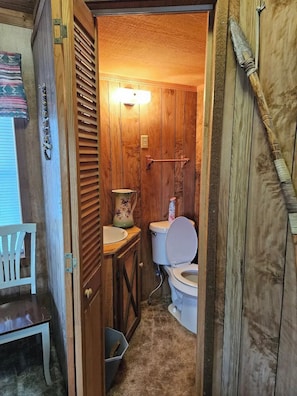 Handtücher, Seife, Toilettenpapier