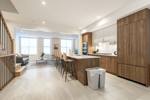 Dream Brand-new 3BR House with 2 Free Parking