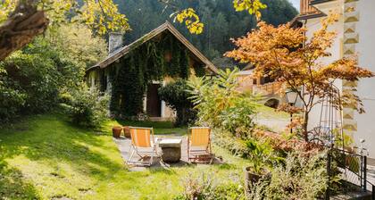 Holiday home for groups up to 27 guests right in the middle of the Alps!