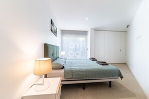 2 chambres, bureau, fer et planche à repasser, Wi-Fi gratuit