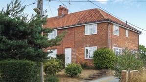 Exterior - 4 bedroom accommodation in Saxmundham (Saxmundham)
