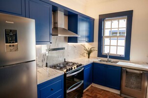 CASA PRINCIPAL 2 QUARTOS | 전용 주방 | 냉장고, 전자레인지, 오븐, 식기 세척기