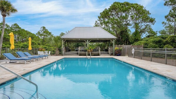 Apartment (2 Bedrooms) | Pool | Outdoor pool