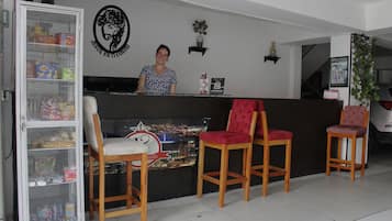 Quầy tiếp tân