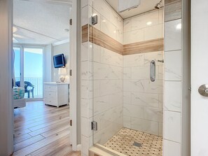 Shower, hair dryer, towels