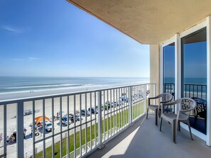 Property grounds - Beachfront Condo - OceanFront, Pool & Steps to Flagler Ave (New Smyrna Beach)