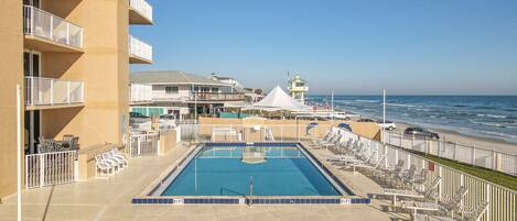 Beheizter Pool