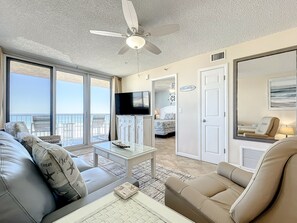 Smart TV, table football - Beachfront, Pool, BBQ & Game room!  Extra Windows = More Light & More Views (New Smyrna Beach)