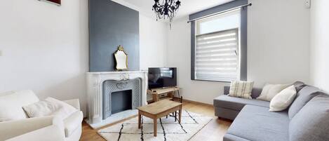 Smart TV, video library