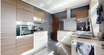 Beautiful house in Mons-SHAPE-G00gle- Pairi Daiza