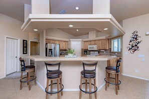 Fridge, microwave, oven, stovetop - NEW Luxury Home | Pool | Spa | Gameroom | Views! (Lake Havasu City)