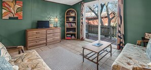 Smart TV, fireplace, DVD player, offices