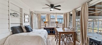 Lakefront cabin with sweeping views of Caddo Lake, kayaks and a canoe, plus a ping pong table for fun downtime.