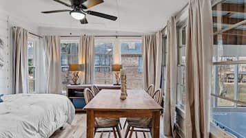 2 dormitorios, tabla de planchar con plancha, wifi gratis y ropa de cama