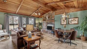 Smart TV, fireplace, DVD player, offices