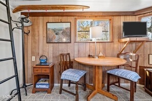 Dining - Shipwreck with Upper Deck, Kayaks & Canoes! Caddo Shores Cabins, Uncertain, Texas. (Karnack)