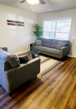 スマートテレビ、卓球台