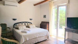 Blackout curtains, iron/ironing board, free WiFi - RANCH CAMPO (Porto-Vecchio)