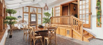 The Birch 13BR Villa  2 min from Mt. Snow Hot Tub Pool