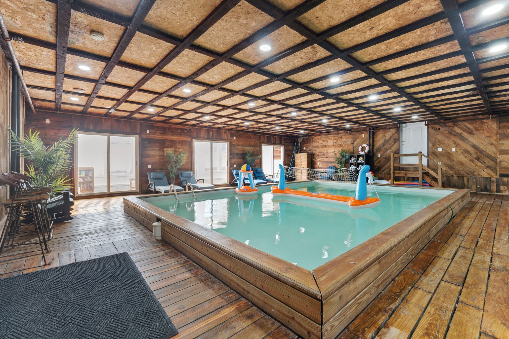 Alberca techada y alberca climatizada